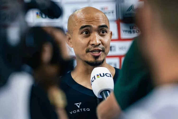 Awang repeats quit threat in fiery Instagram statement